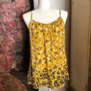 Cute summer strap he top.